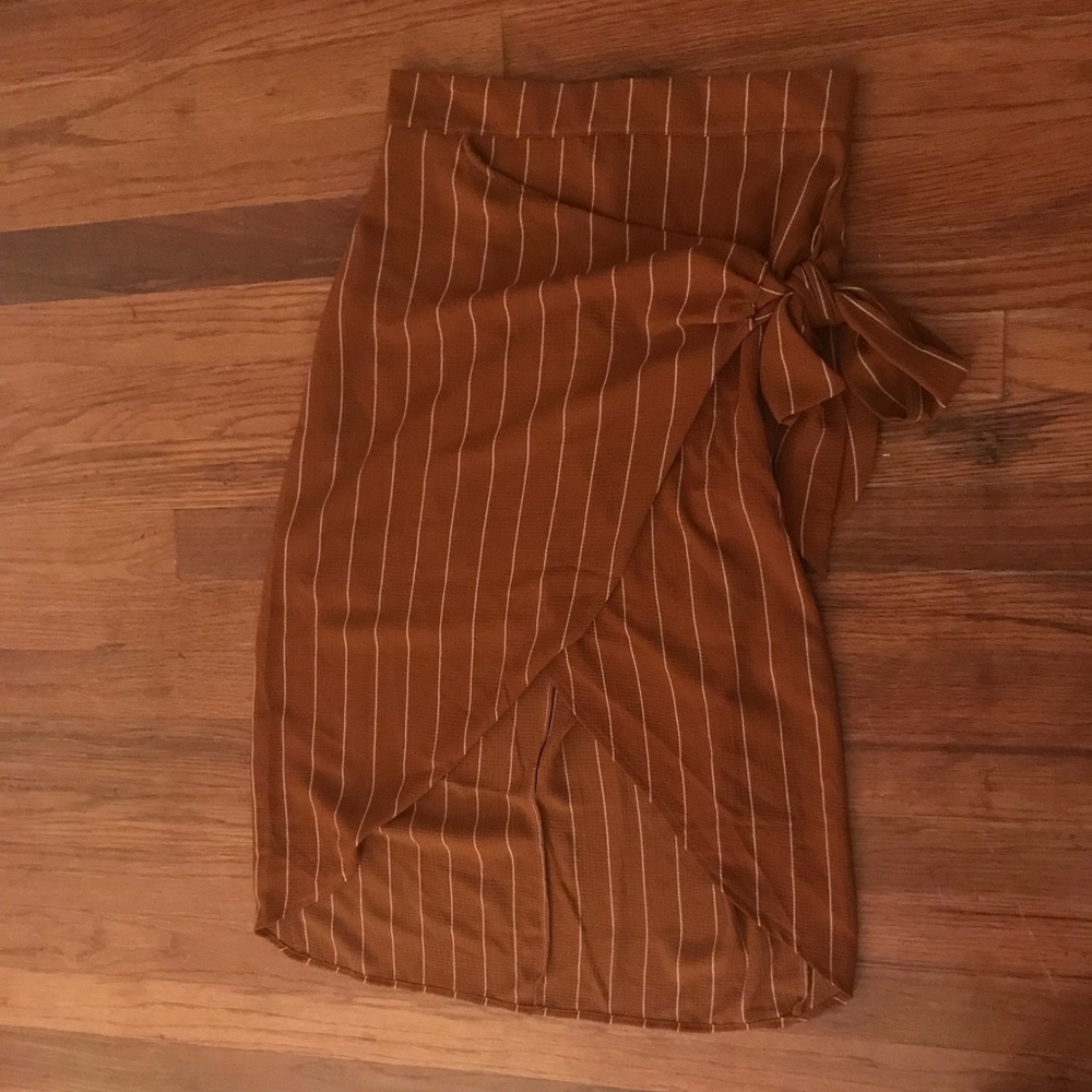 Rust colored slit skirt